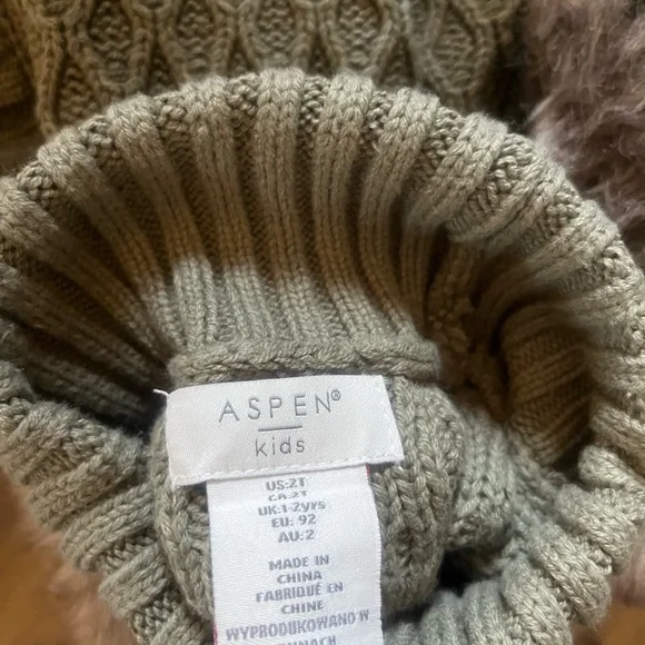 Aspen Kids Shawl/Shrug Turtleneck Sweater with Faux Fur Details Size 2T - Picture 6 of 8